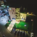 Hotel Poeme Retreat