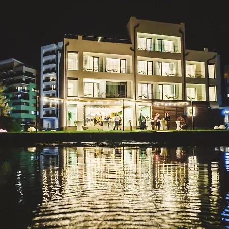 Hotel Poeme Retreat Mamaia
