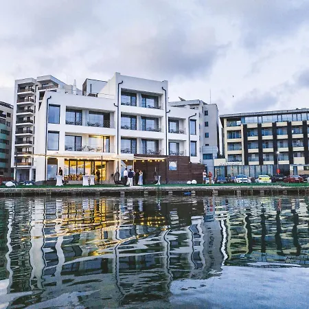 Poeme Retreat Hotel 4*
